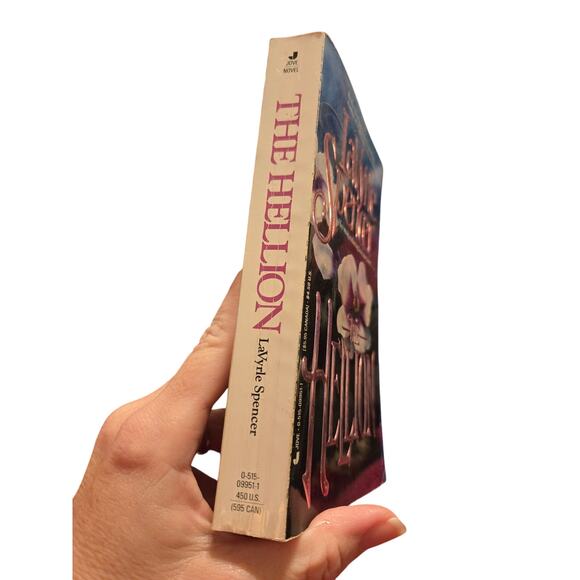 The hellion by LaVyrle Spencer 0515099511 jove - Picture 4 of 8